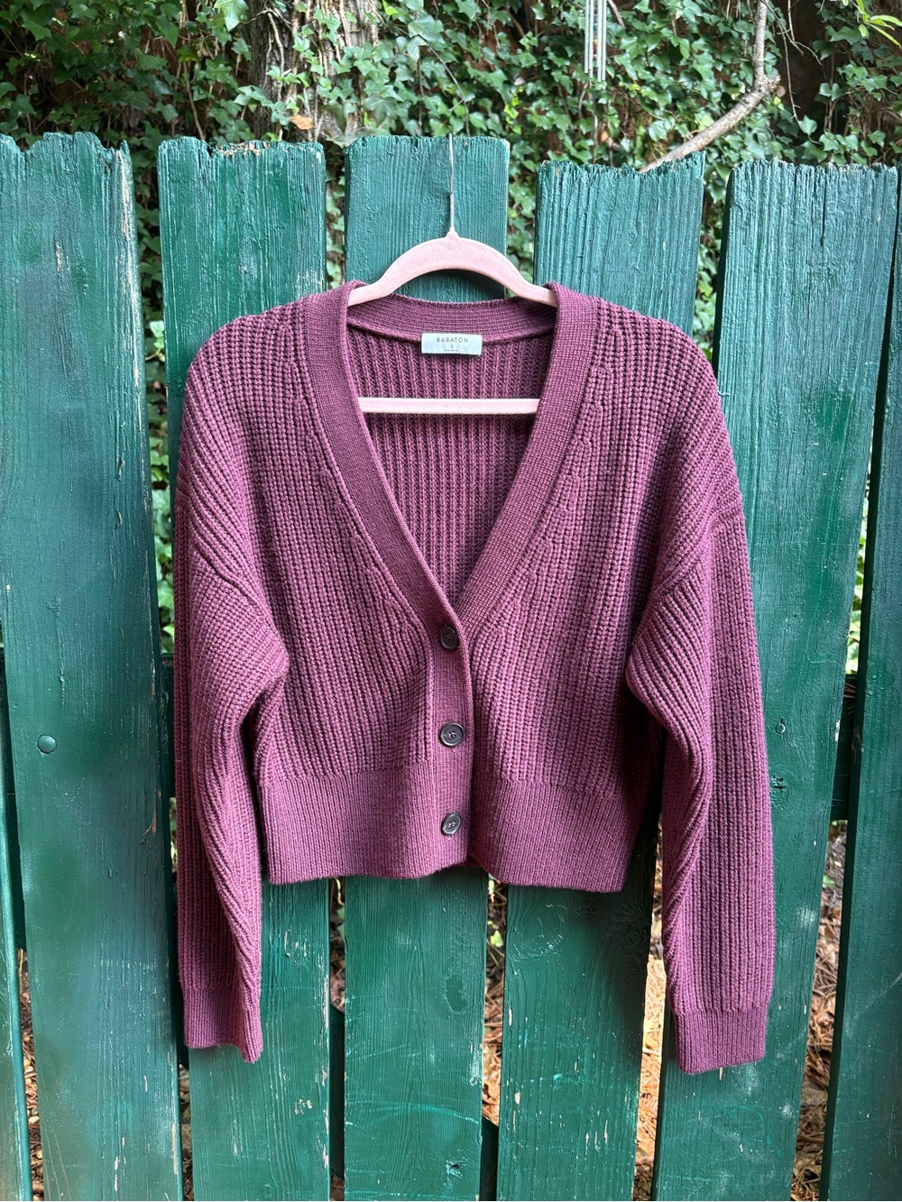 Babaton Aritzia Cropped Cardigan Size S 100% Merino Wool Burgundy Ribbed Y2K
